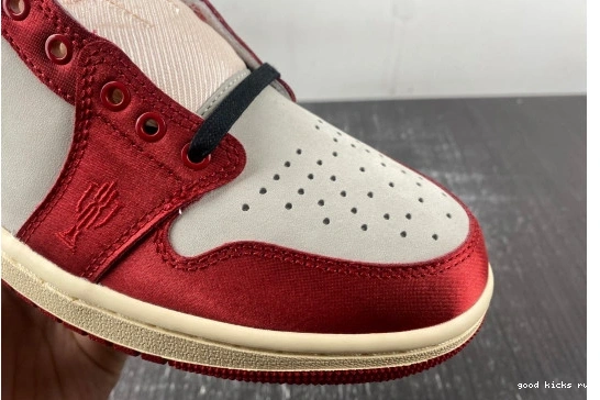 1 Retro Trophy Low FN0432-100 Room OG Away Jordan 0504